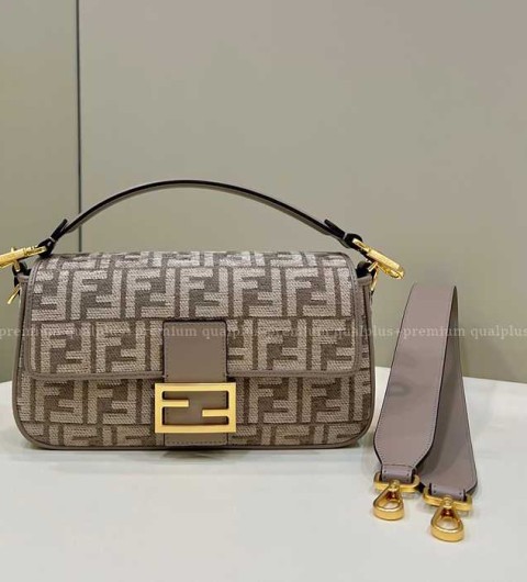 펜디 바게트 아이코닉 백 (27cm)