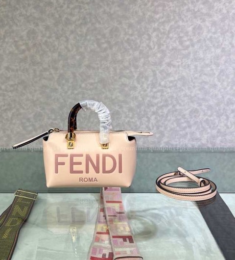 펜디 바이더웨이 탑핸들백 미니