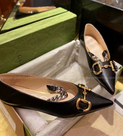 구찌 홀스빗 로고 플랫 슈즈