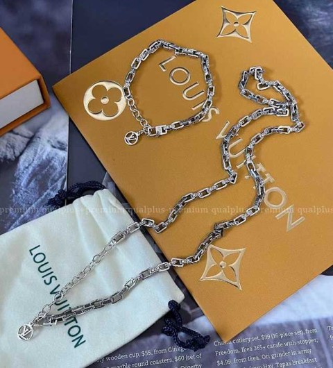 [국내배송] 루*비통 LV로고 목걸이