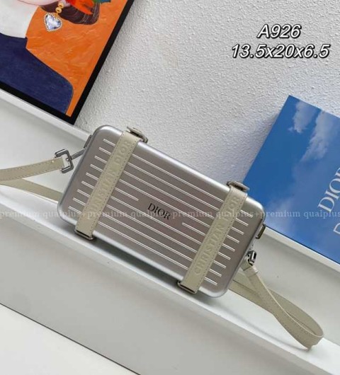 [국내배송] 디* X 리*아 퍼스널 클러치 크로스