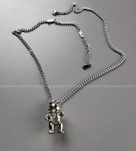 [국내배송] 루*비통 우주인 목걸이