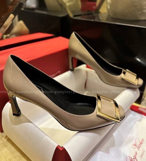 로저비비에 트럼펫 메탈 버클 펌프스 7cm