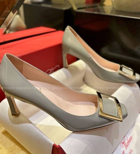 로저비비에 트럼펫 메탈 버클 펌프스 7cm