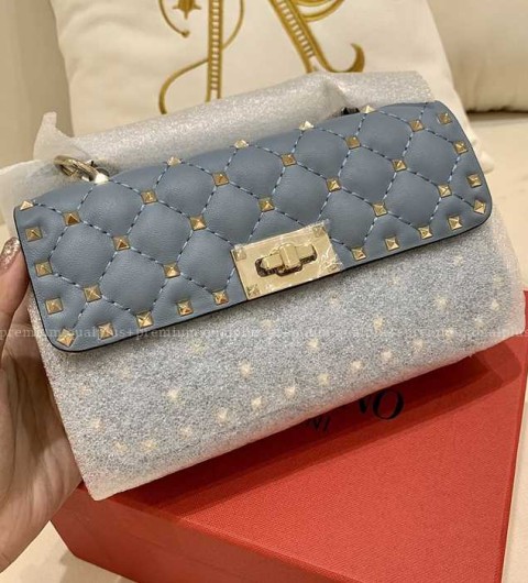 발렌티노 락스터드 스파이크 숄더백 스몰