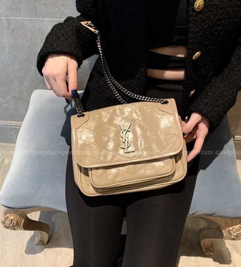 입생로랑 크링클드 퀄티드 니키 체인 숄더백 스몰