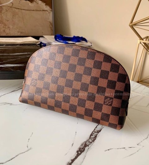 루이비통 M47353 코스메틱 파우치 GM