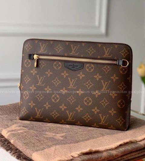 루이비통 M60417 뉴 파우치 클러치백 남성용