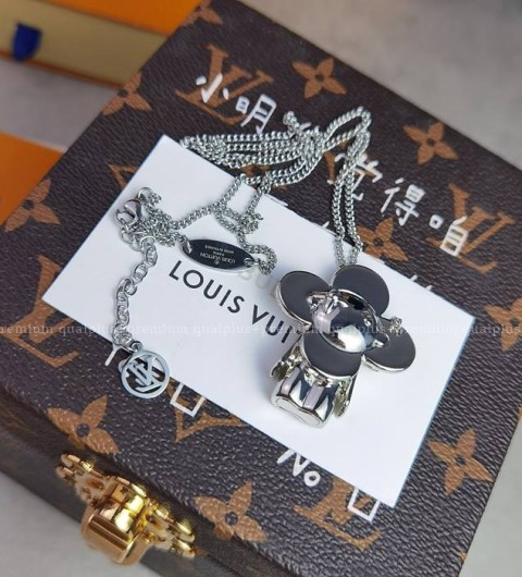 루이비통 비비엔 목걸이