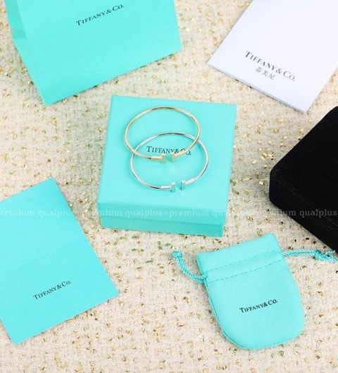 티파니앤코 네로우 와이어 브레이슬릿 팔찌 (2color)