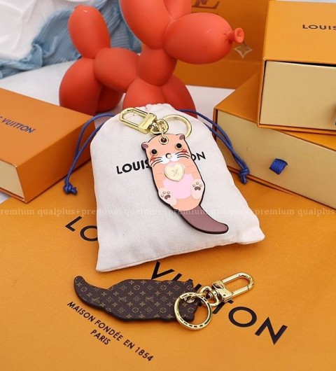 루이비통 M00823 LV 오터 키링