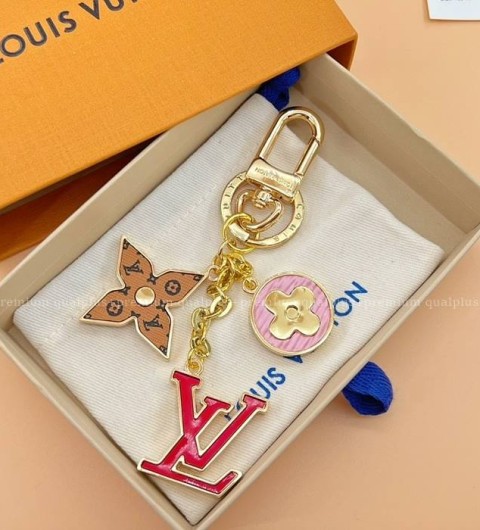 루이비통 M00556 스프링 스트리트 키 홀더 키링