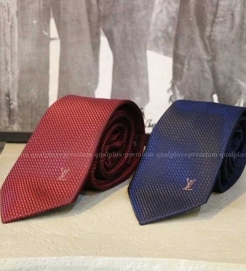 [국내배송] 루*비통 22ss  펀칭 자수 넥타이 (2color)