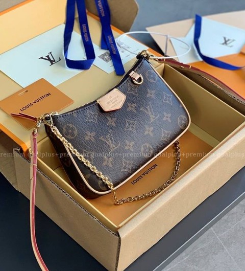 루이비통 M81066 이지 파우치 온 스트랩 숄더백