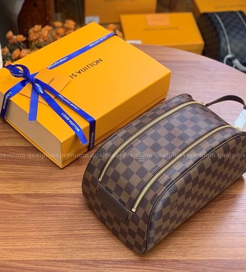 루이비통 M47528 토일레트리백 파우치