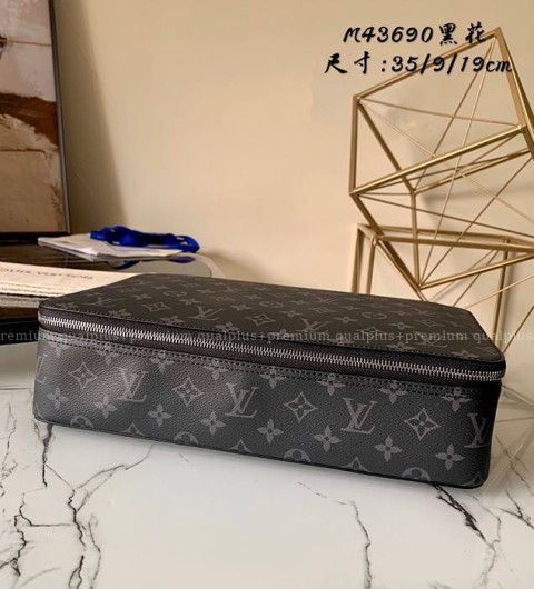 루이비통 M43690 패킹 튜브 파우치 GM