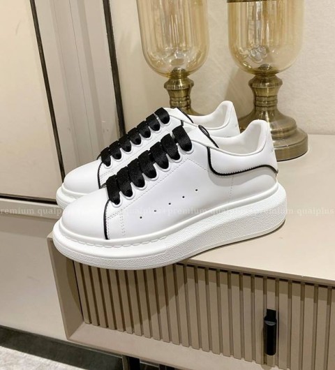 알렉산더맥퀸 오버솔 스니커즈 남녀공용