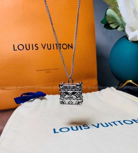 루이비통 트렁크 로켓 펜던트 목걸이 남성용