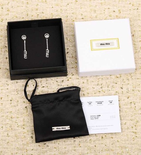 미우미우 메탈 귀걸이