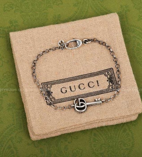 구찌 더블 G 키 팔찌