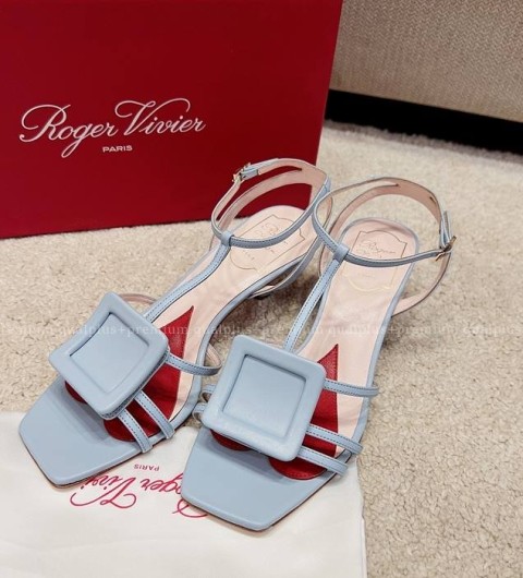 로저비비에 아이 러브 비비에 커버드 버클 샌들 여성용