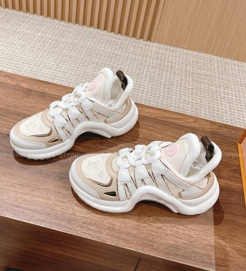 루이비통 LV 아치라이트 스니커즈 여성용