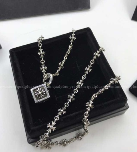 [국내배송] 크*하츠 사각 프레임 큐브 펜던트 목걸이