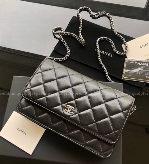 샤넬 클래식 체인 WOC 숄더백