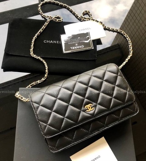 샤넬 클래식 체인 WOC 숄더백