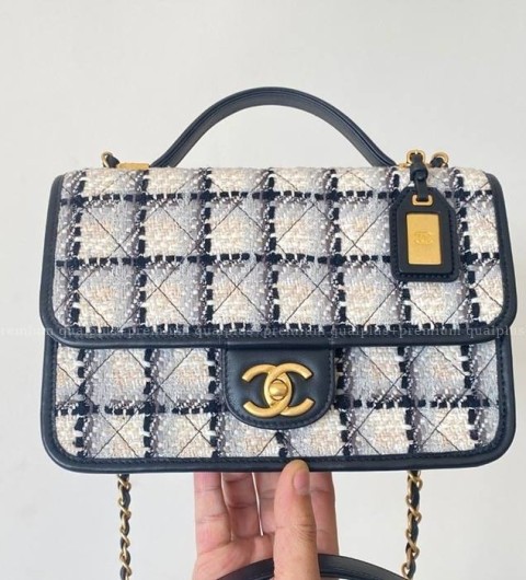 샤넬 22K 체크 핸드백