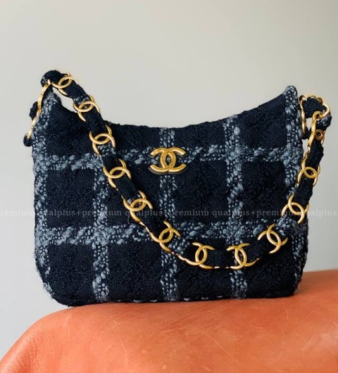 샤넬 22K 체크 호보 숄더백