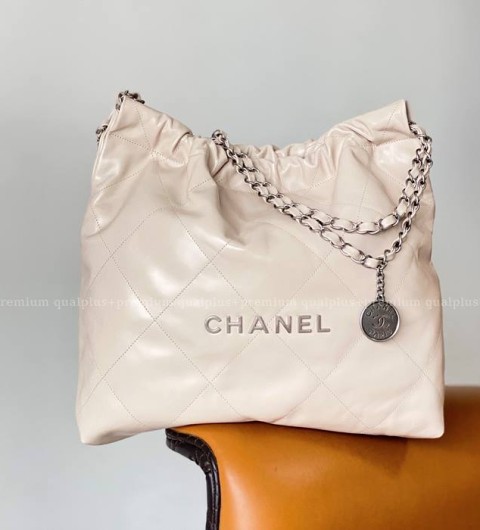 샤넬 22 핸드백 미듐