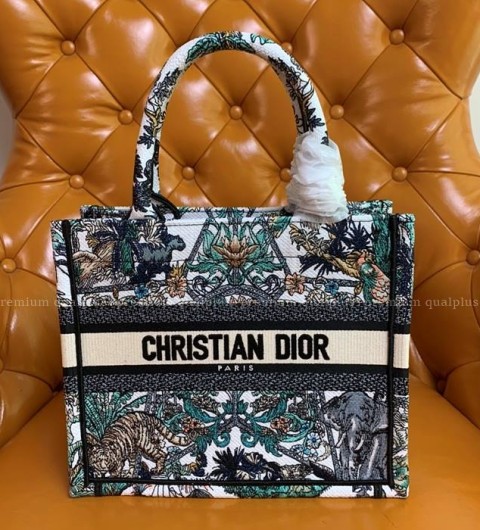 디올 북토트백 스몰