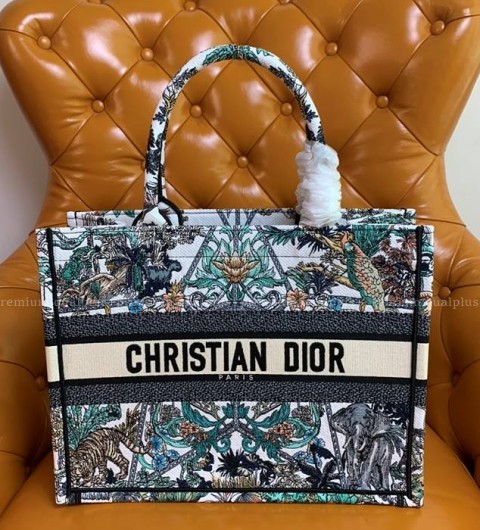 디올 북토트백 미듐