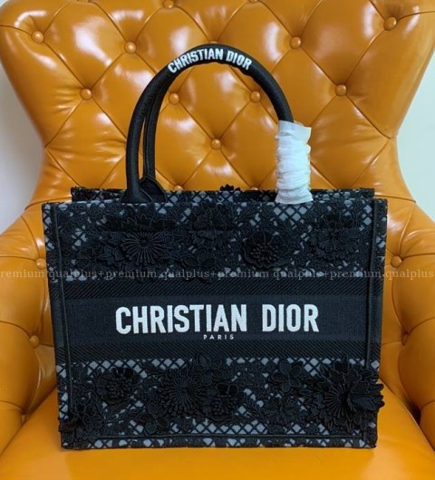 디올 북토트백 미듐