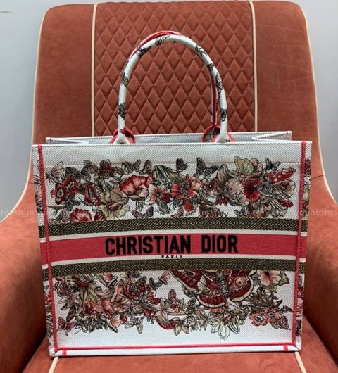 디올 북토트백 라지