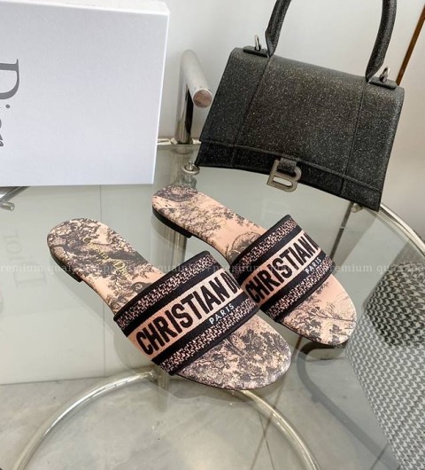 디올 Dway 디웨이 뮬 여성용