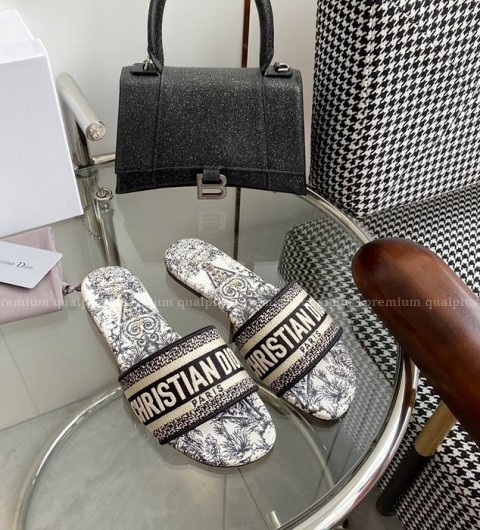 디올 Dway 디웨이 뮬 여성용