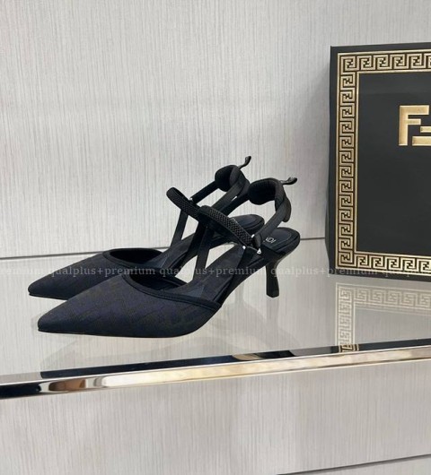 펜디 콜리브리 라이트 슬링백 여성용 5.5cm