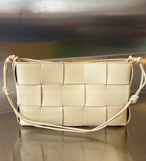 보테가베네타 730543 스트랩 카세트 파우치백