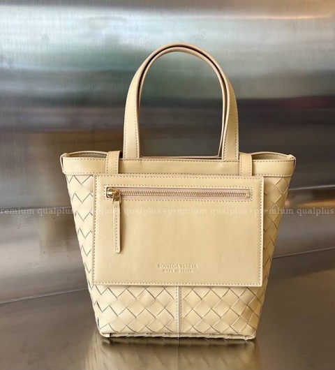 보테가베네타 754916 플립 플랩 토트백 스몰