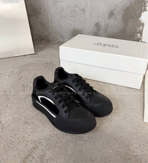 알렉산더맥퀸 데크 레이스업 플림솔 스니커즈 남녀공용