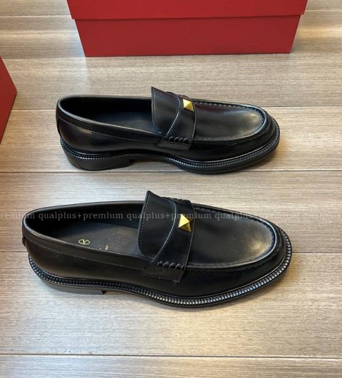 발렌티노 로만 스터드 로퍼 남성용