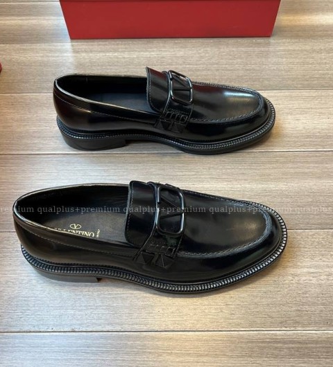 발렌티노 스터드 사인 로퍼 남성용