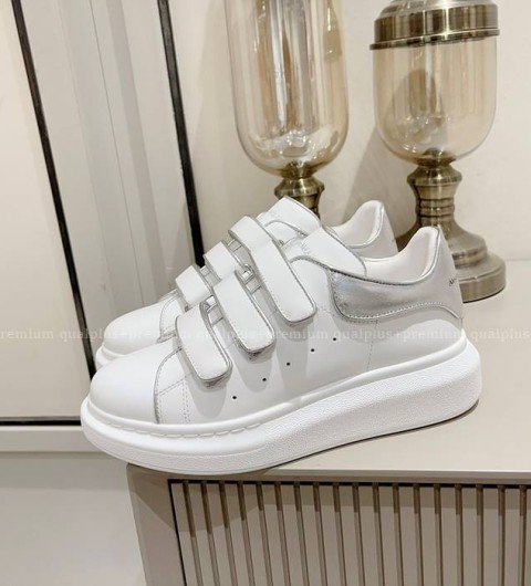 알렉산더맥퀸 오버사이즈드 트리플 스트랩 스니커즈 남녀공용