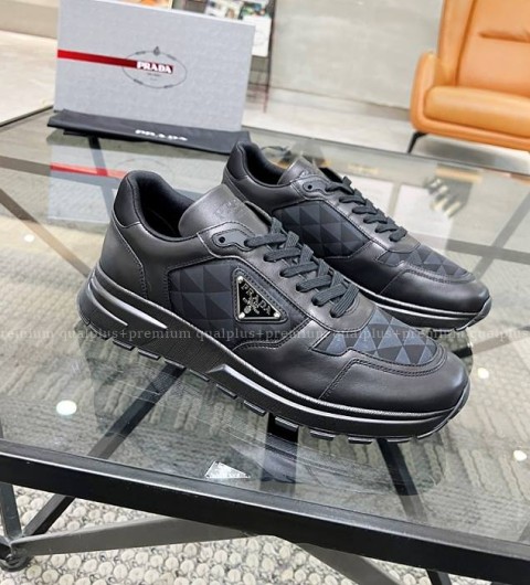 프라다 로고 스니커즈 남성용