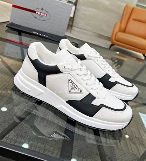 프라다 로고 스니커즈 남성용