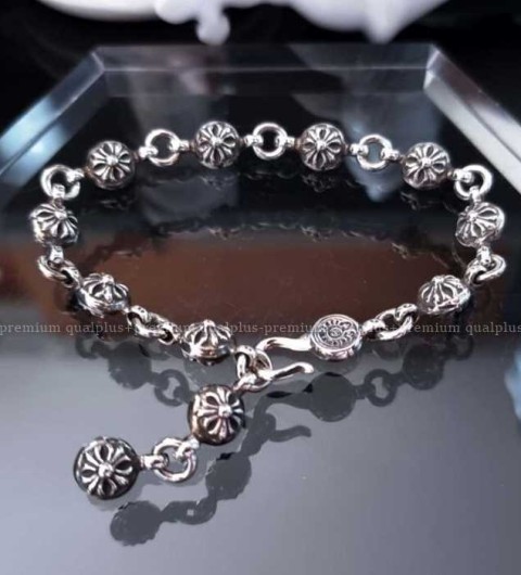 [국내배송] 크*하츠 크로스볼 컷아웃 팔찌