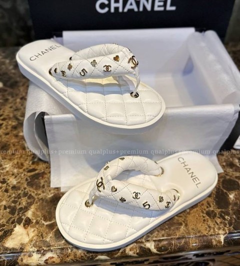 샤넬 CC 패딩 쪼리 슬리퍼 여성용