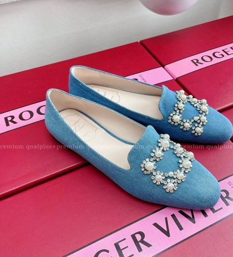 로저비비에 스트라스 자수 버클 로퍼 여성용